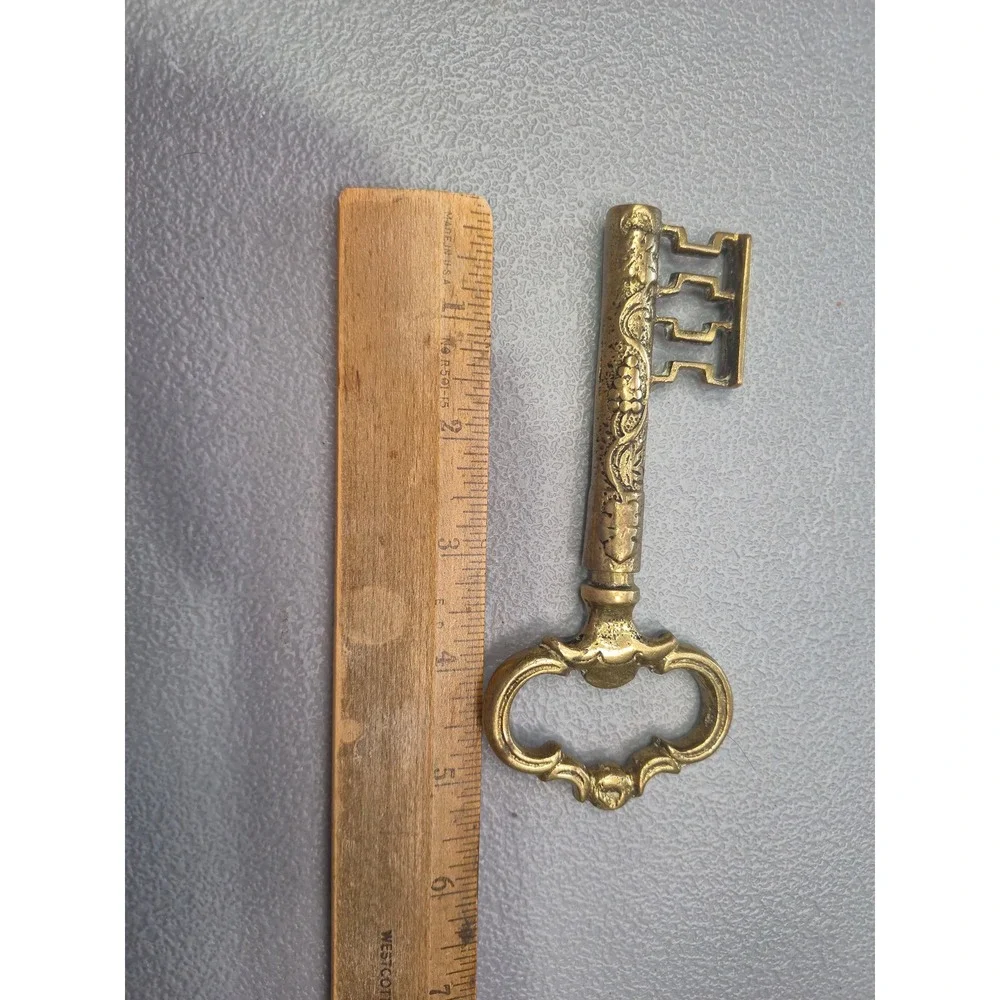 Vintage‎ Brass Skeleton Key Corkscrew Ornate Decorative Hidden Wine Opener 5.25